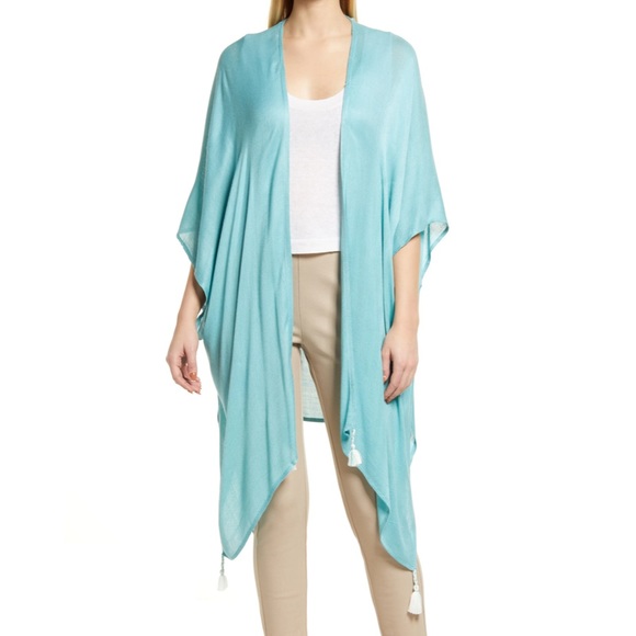 Nordstrom Accessories - Nordstrom Texture Weave Ruana in Teal Haze NWT with flaw